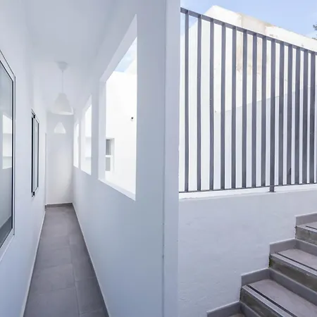 Coliving Mol-terrace, En-suite Bathroom, Fridge & Tv Guest house