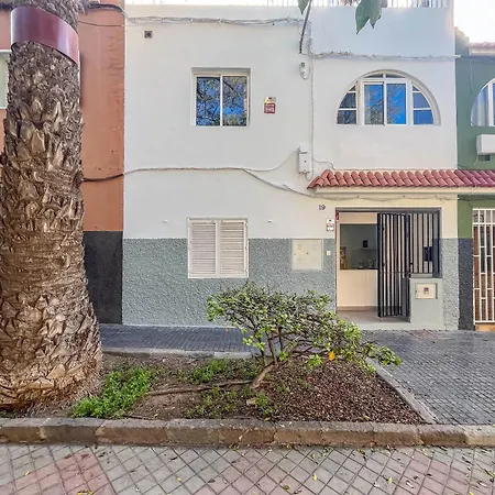 Guest house Coliving Mol-terrace, En-suite Bathroom, Fridge & Tv *