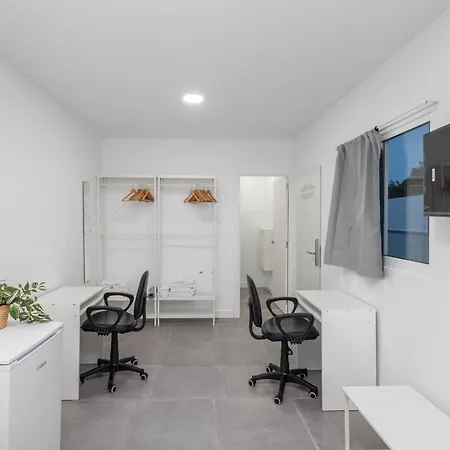 Guest house Coliving Mol-terrace, En-suite Bathroom, Fridge & Tv Las Palmas de Gran Canaria