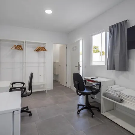 Guest house Coliving Mol-terrace, En-suite Bathroom, Fridge & Tv Las Palmas de Gran Canaria