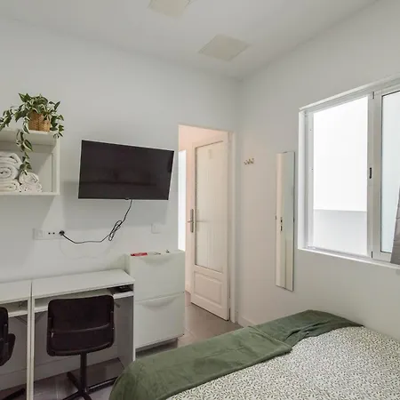 Coliving Mol-terrace, En-suite Bathroom, Fridge & Tv Guest house