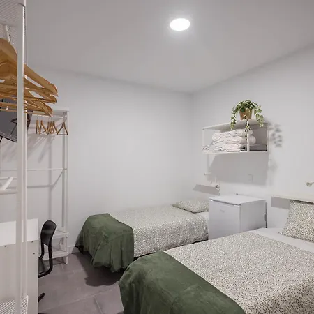 Guest house Coliving Mol-terrace, En-suite Bathroom, Fridge & Tv Las Palmas de Gran Canaria