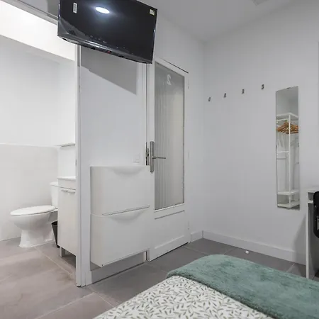 Coliving Mol-terrace, En-suite Bathroom, Fridge & Tv